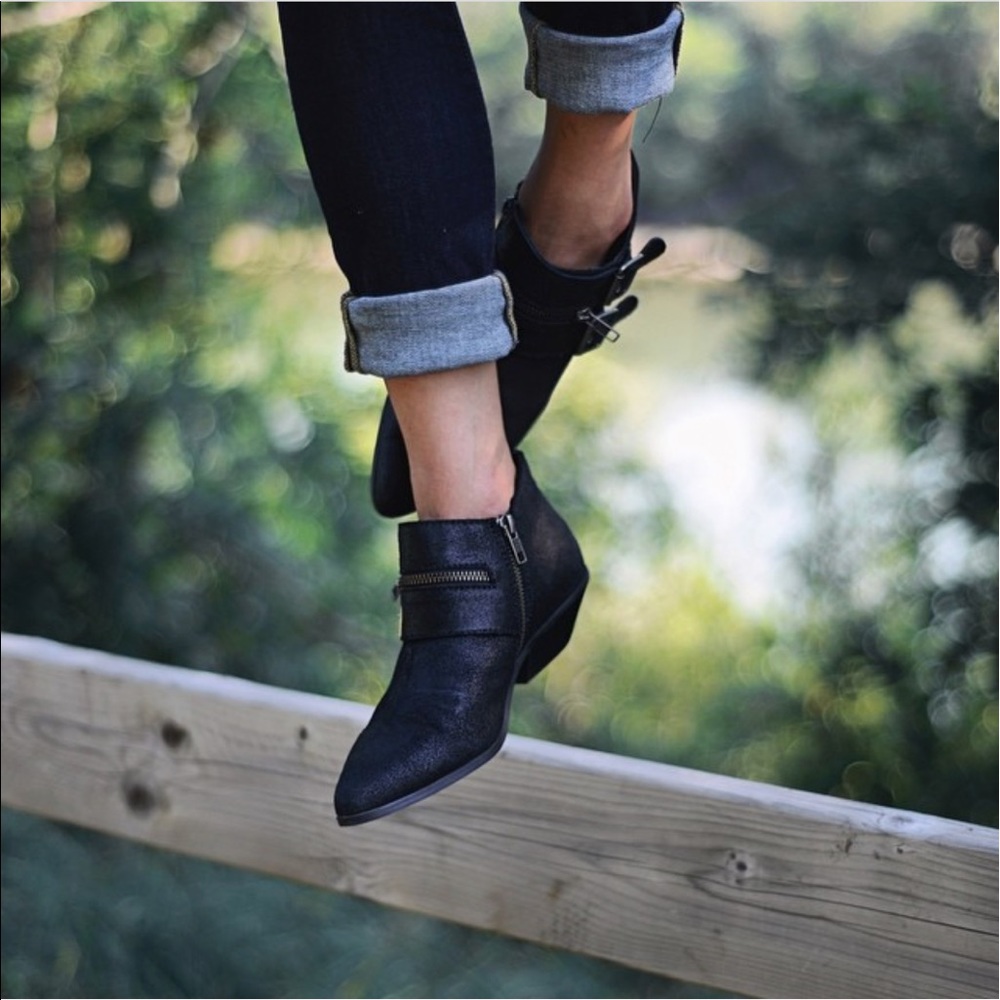 Zip Double Buckle Pointy Toe Booties