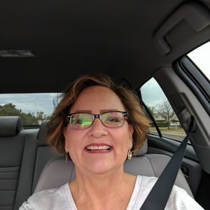 Meet your Posher, Carla