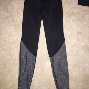 Never worn H&M workout leggings