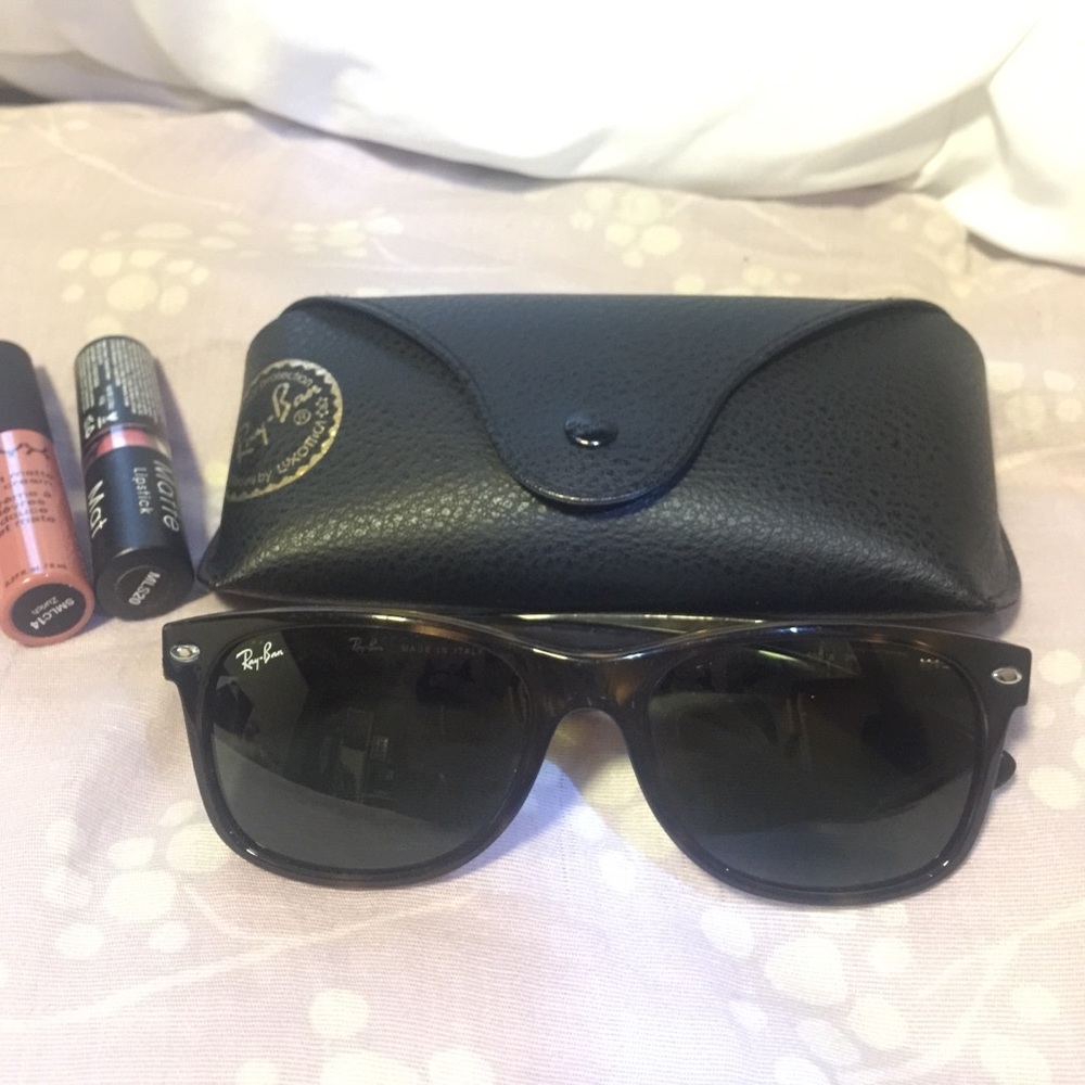 Ray-ban wayfarer sunglasses