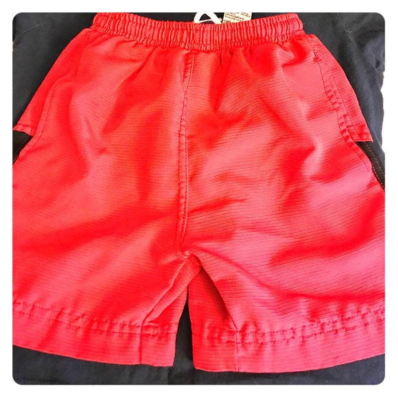 Boys swim trunks, size 4/5, EUC, red/black - Picture 1 of 4