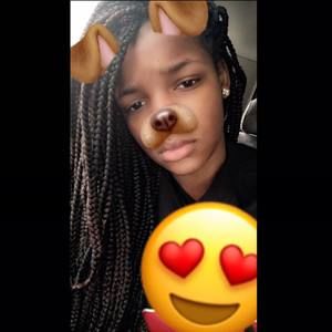 Meet your Posher, Lamya