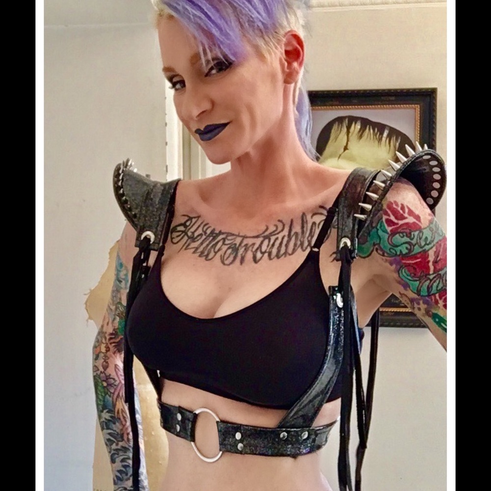 ⭐️GLAMAZON WARRIOR HARNESS!!⭐️