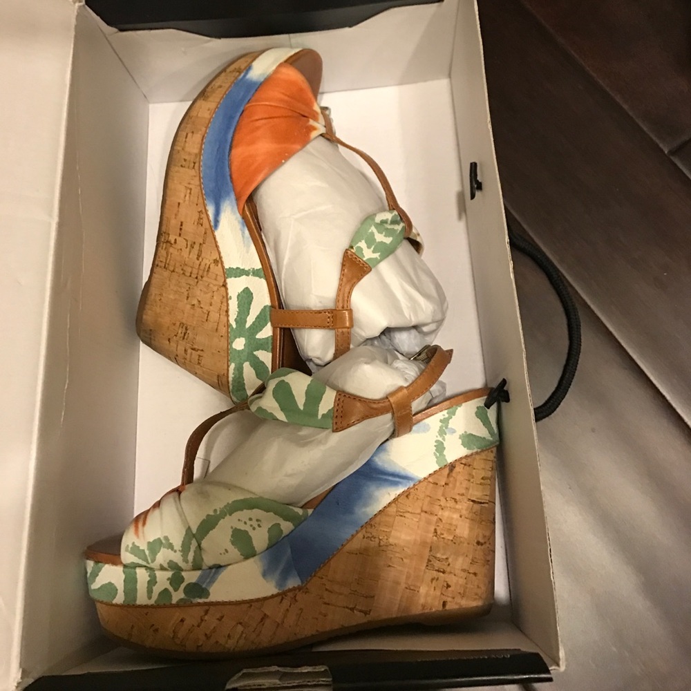 Cute Aldo wedge
