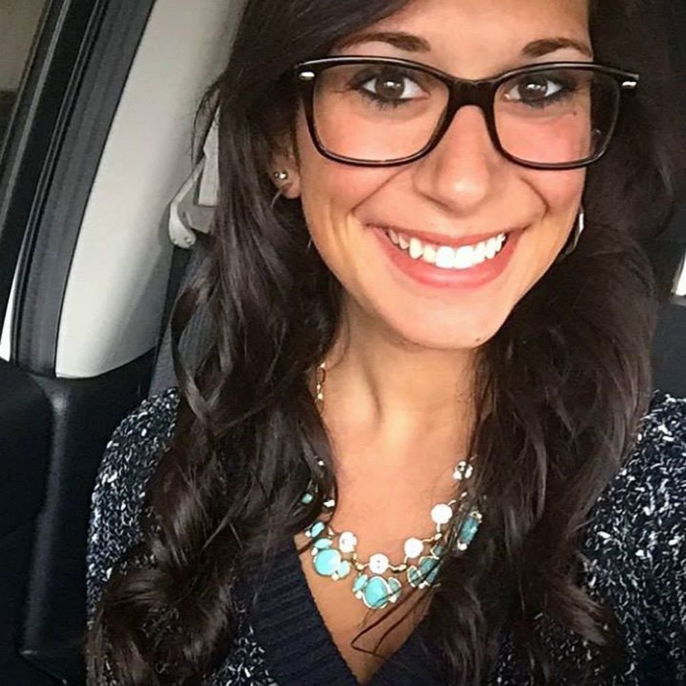 Meet your Posher, Adriana