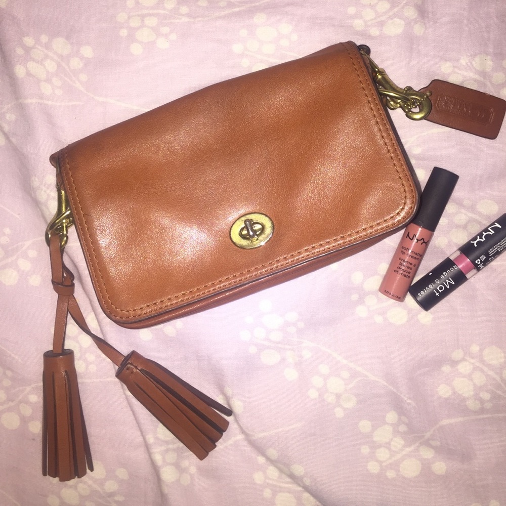 Vintage cross body coach bag