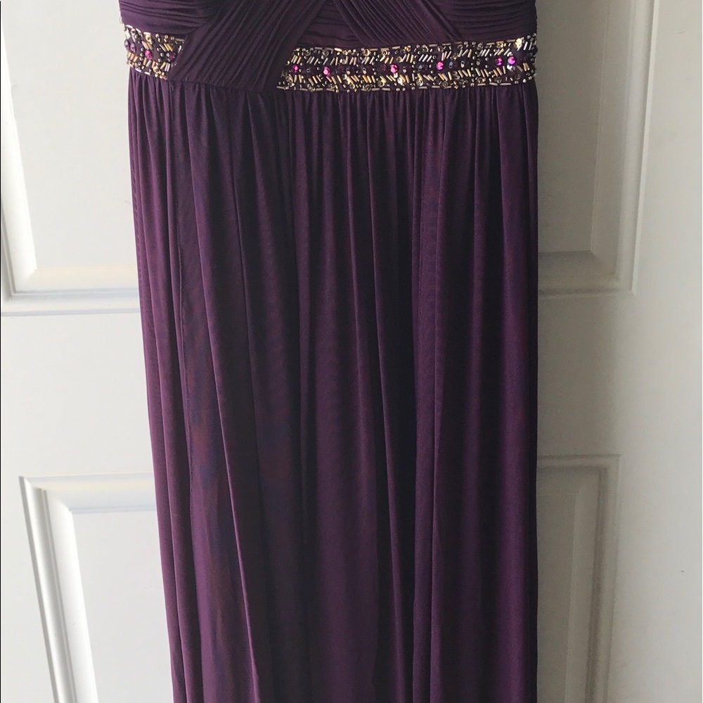 Gown - Picture 2 of 3