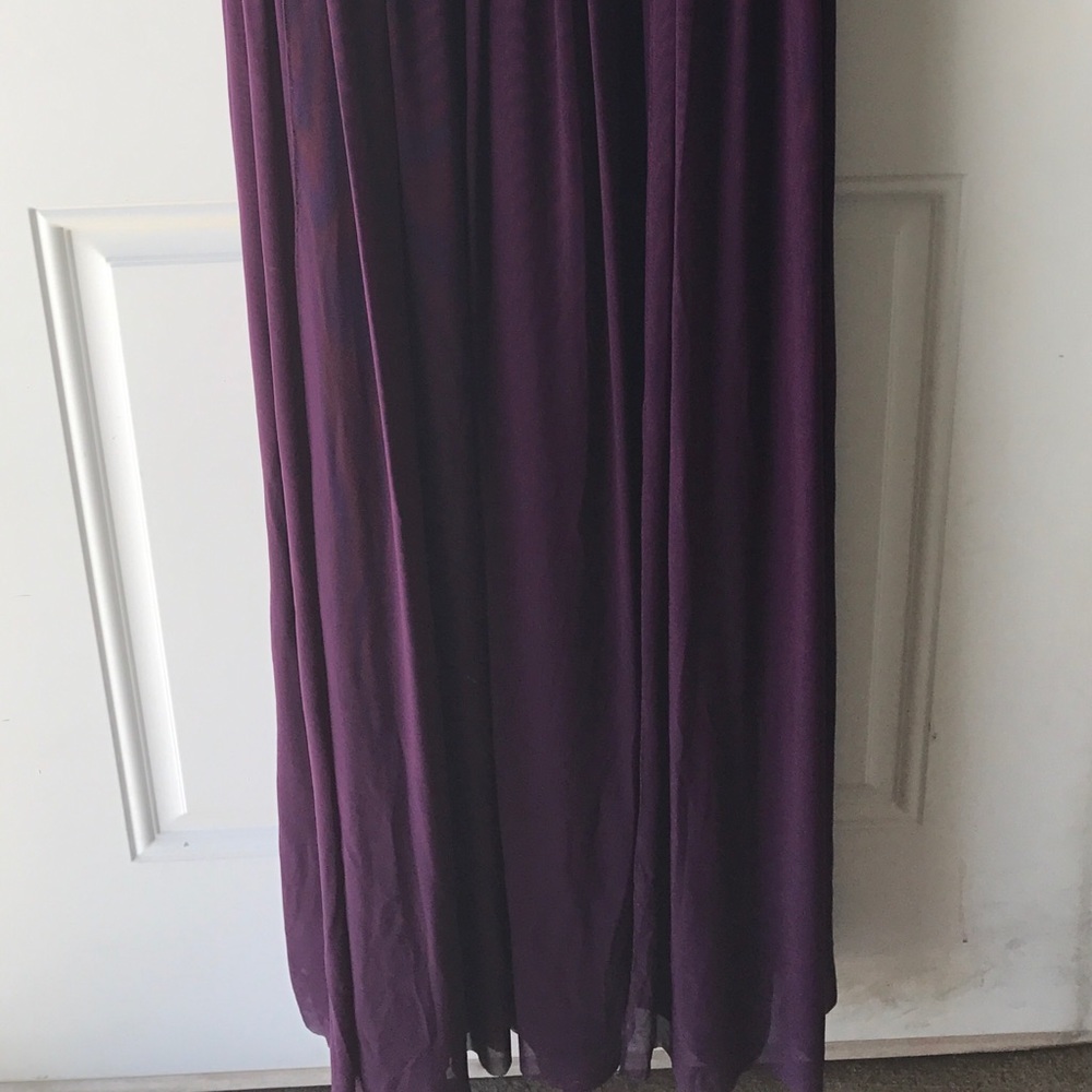 Gown - Picture 3 of 3