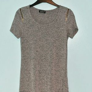 Stitch Fix Top pink and grey with zippers
