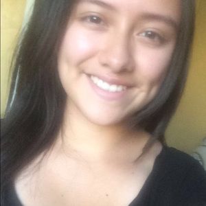 Meet your Posher, Yohany