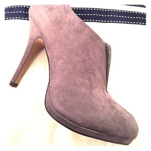 Size 8.5 Apt 9 booties