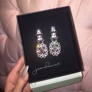 Jewelmint Versailles crystal earrings