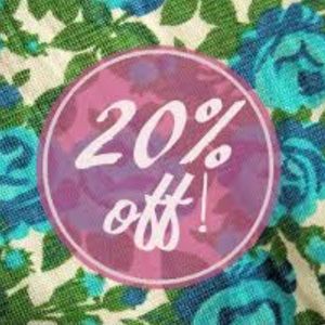 Girls: 20% off 3+ items!