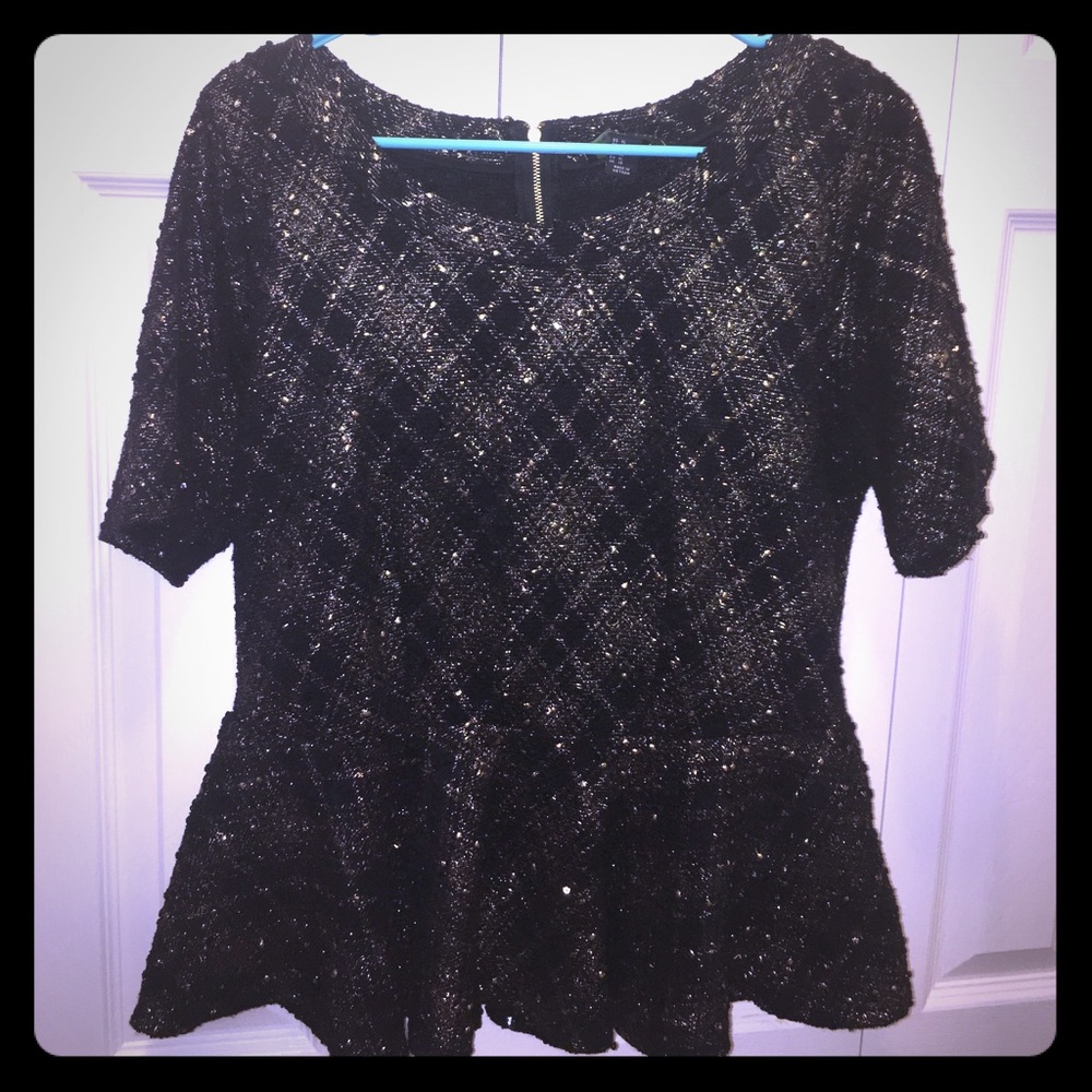 Peplum top black and gold