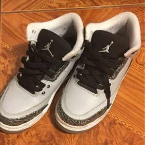 WOLF GREY 3'S NEED GONE ASAP