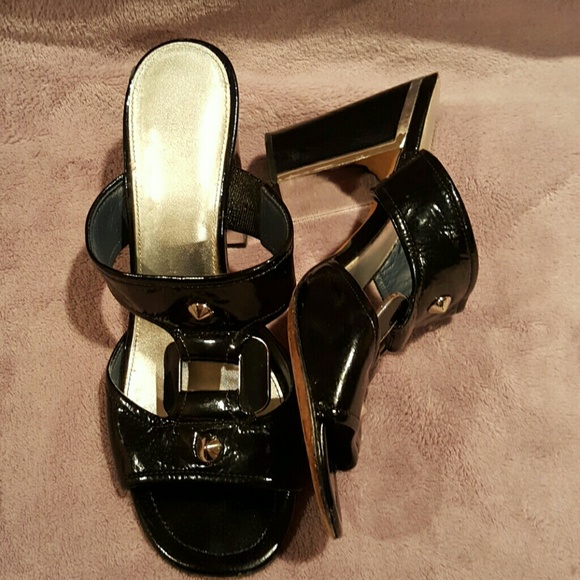 Saks Fifth Avenue Black Patent Leather - Picture 1 of 3