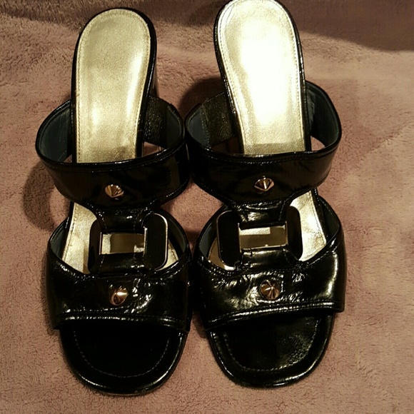 Saks Fifth Avenue Black Patent Leather - Picture 2 of 3