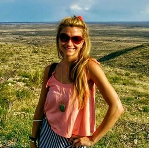 Meet your Posher, Kelli