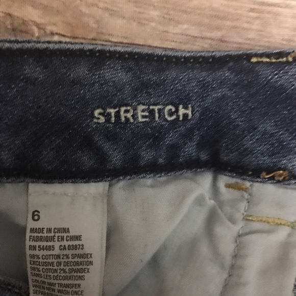 American Eagle Size 6 Bedazzled Distressed Shorts - Picture 3 of 3