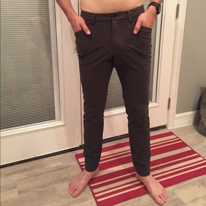 MENS LULU LEMON ARMY GREEN ABC PANTS!!!