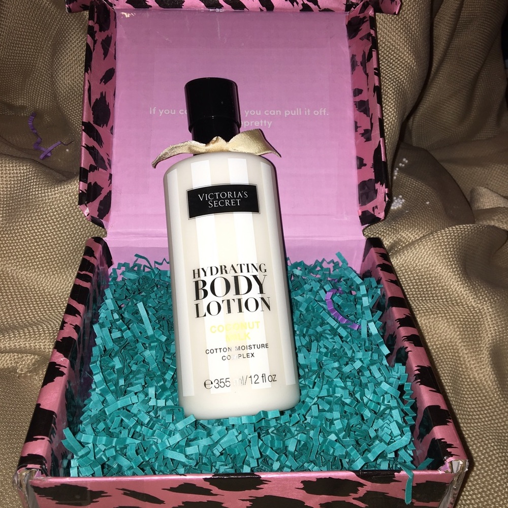Victoria's Secret Coconut Milk Hydrating Lotion