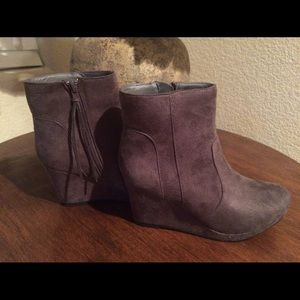 Suede look a like Gray a Boots