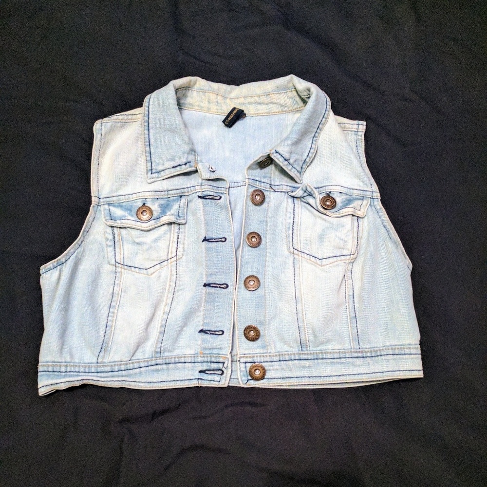 Cropped denim vest