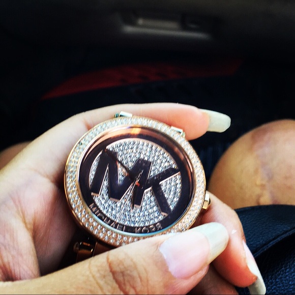 MK Rosegold Watch no scratches not tarnished