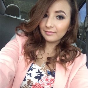 Meet your Posher, Bianet