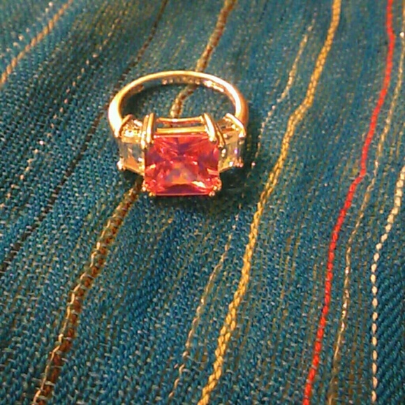 Four Fashion Rings - Picture 2 of 4