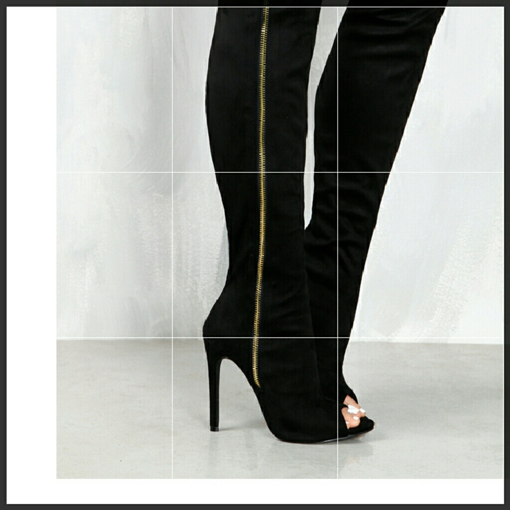High thigh boots