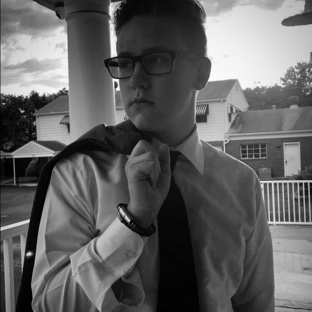 Meet your Posher, Ethan