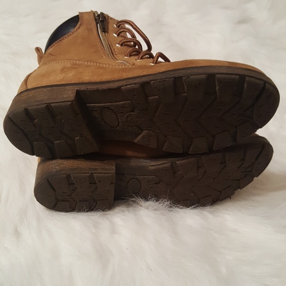 Youth Boots - Picture 3 of 4