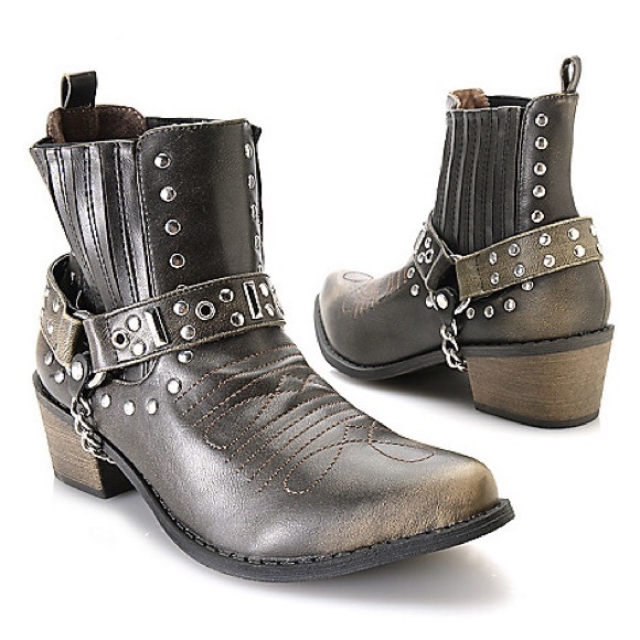 Distressed Black Cowboy Stud Harness Boots - Picture 2 of 8