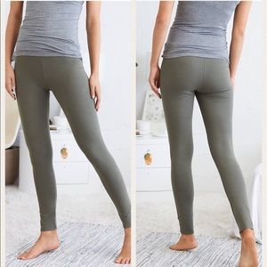 ⭐️NWOT Aerie Chill Hi-Rise Leggings