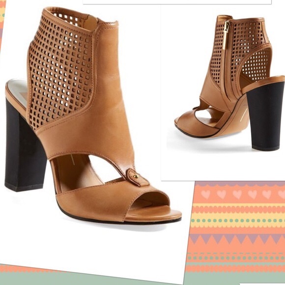 Dolce Vita Open Toe Scale Embossed Cutout Sandal - Picture 5 of 8