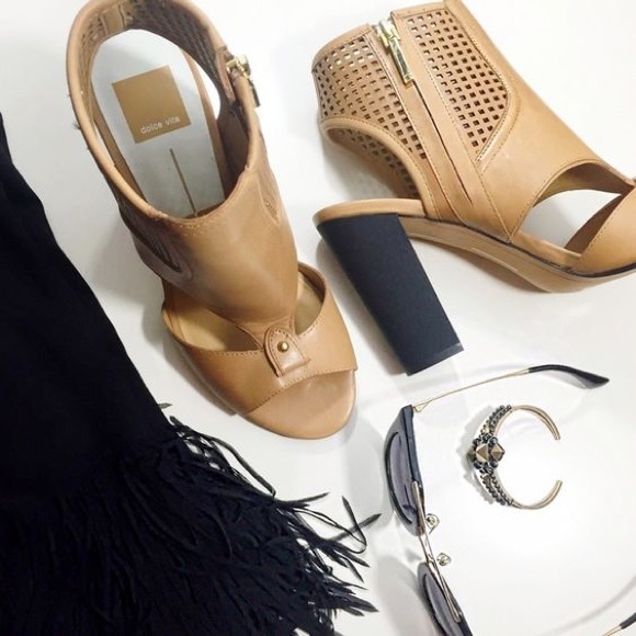 Dolce Vita Open Toe Scale Embossed Cutout Sandal - Picture 8 of 8