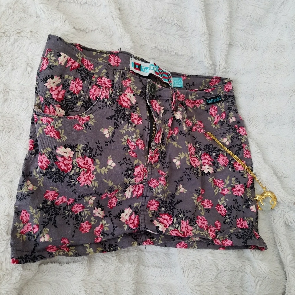 Gray Rose Print Skirt: Made from Plastic Bottles - Picture 6 of 6