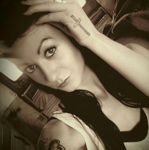 Meet your Posher, Alicia