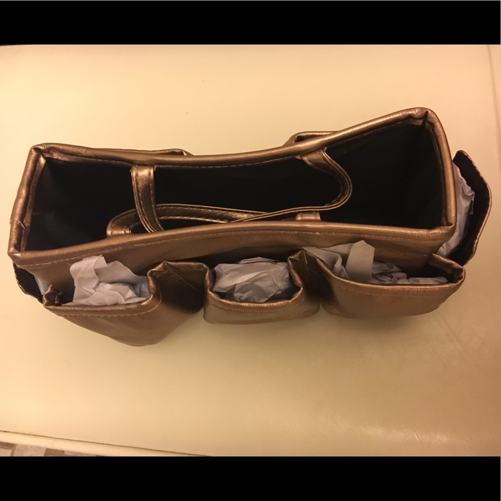 NWT Red Handbag - Picture 4 of 4