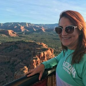 Meet your Posher, April