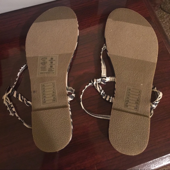 Sandals - Picture 2 of 2