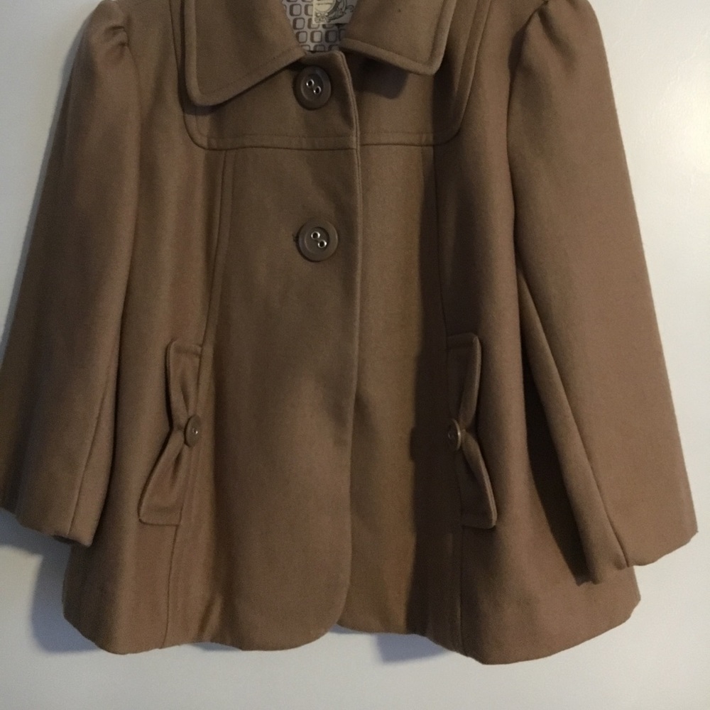 Never worn brown jacket with adorable detailing