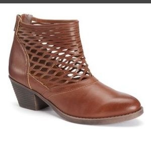 brown ankle boots