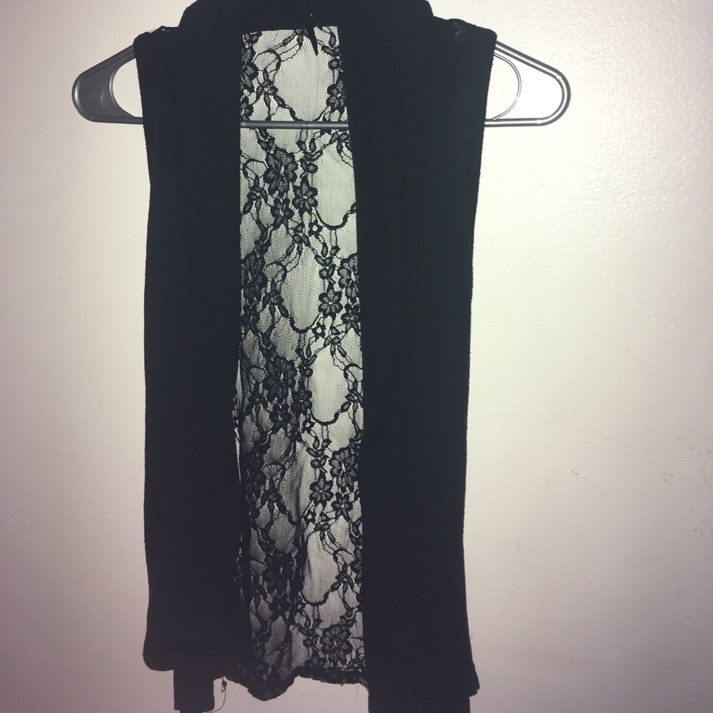 [Black•LaceBack•Vest]