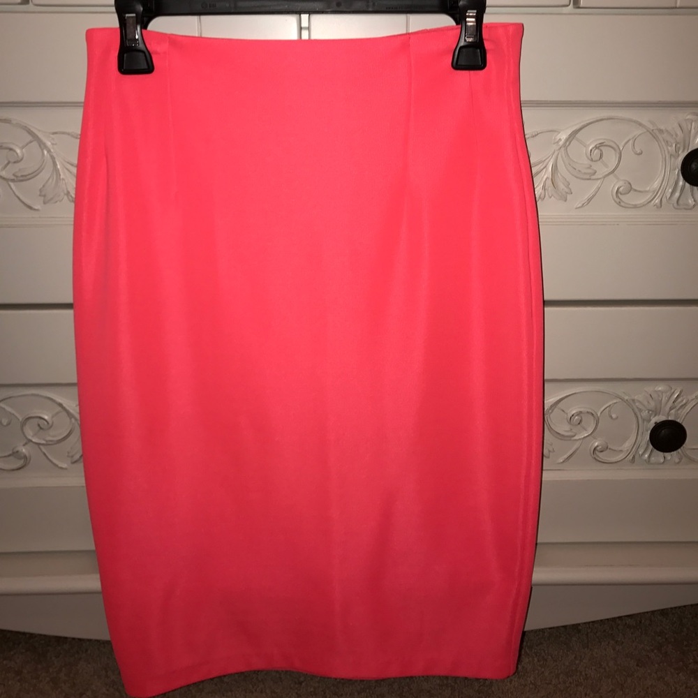 EUC Gianni Bini Coral Skirt