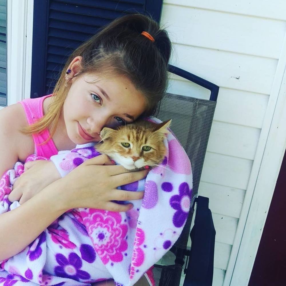 Meet your Posher, Chloe