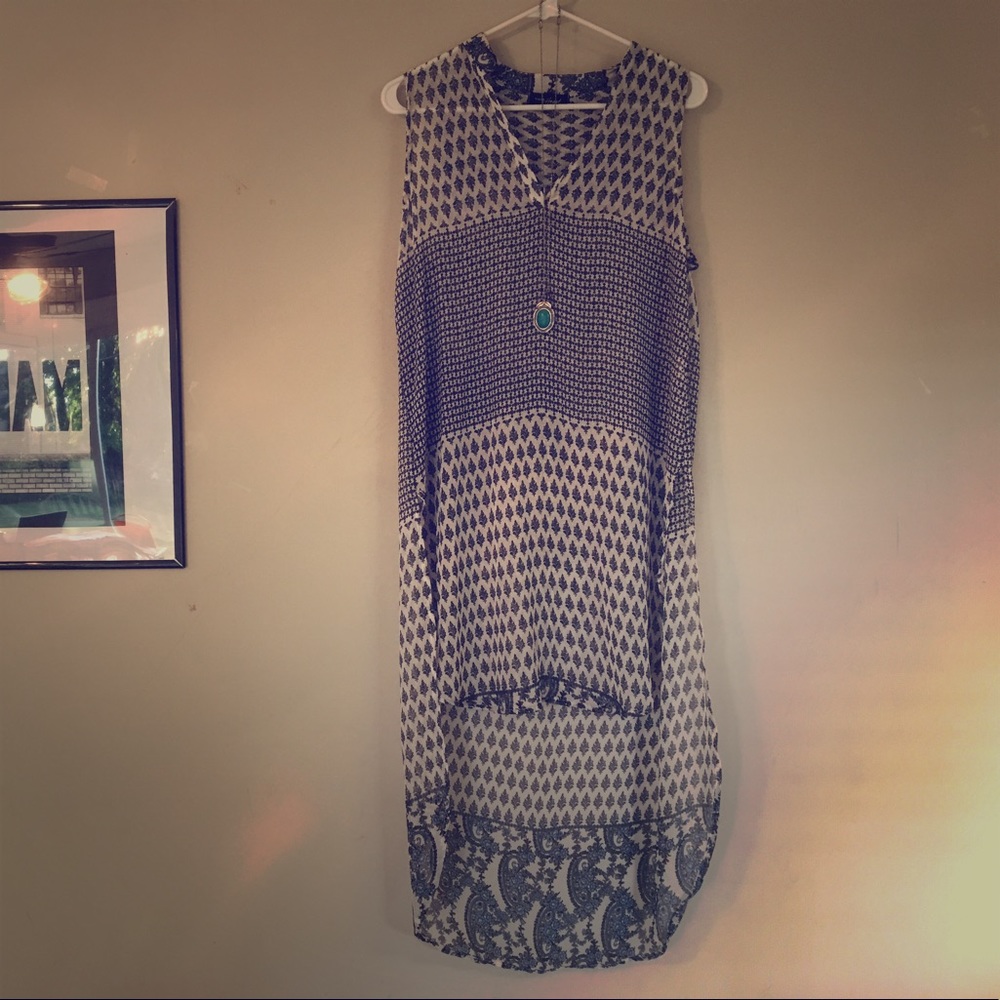 GORGEOUS HI/LO BLUE PATTERNED SHEER TUNIC, M NWOT