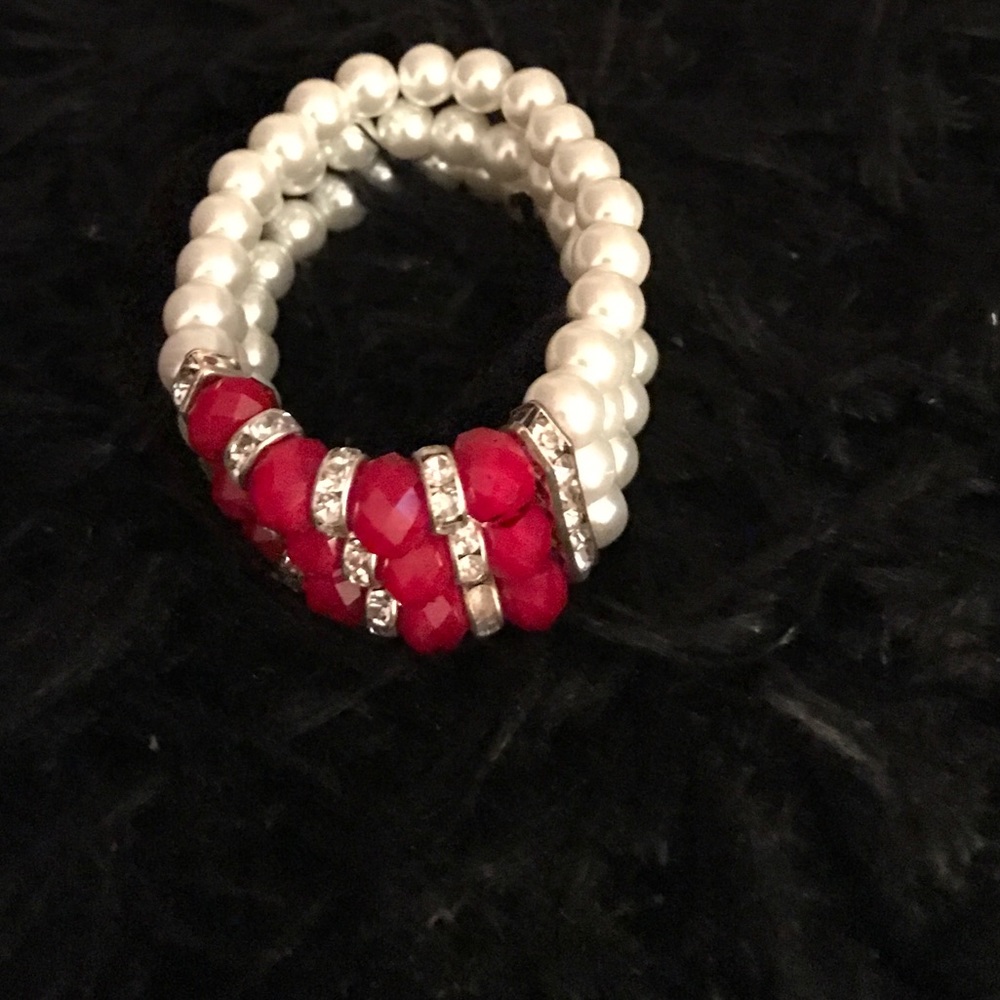 stretch pearl bracelet