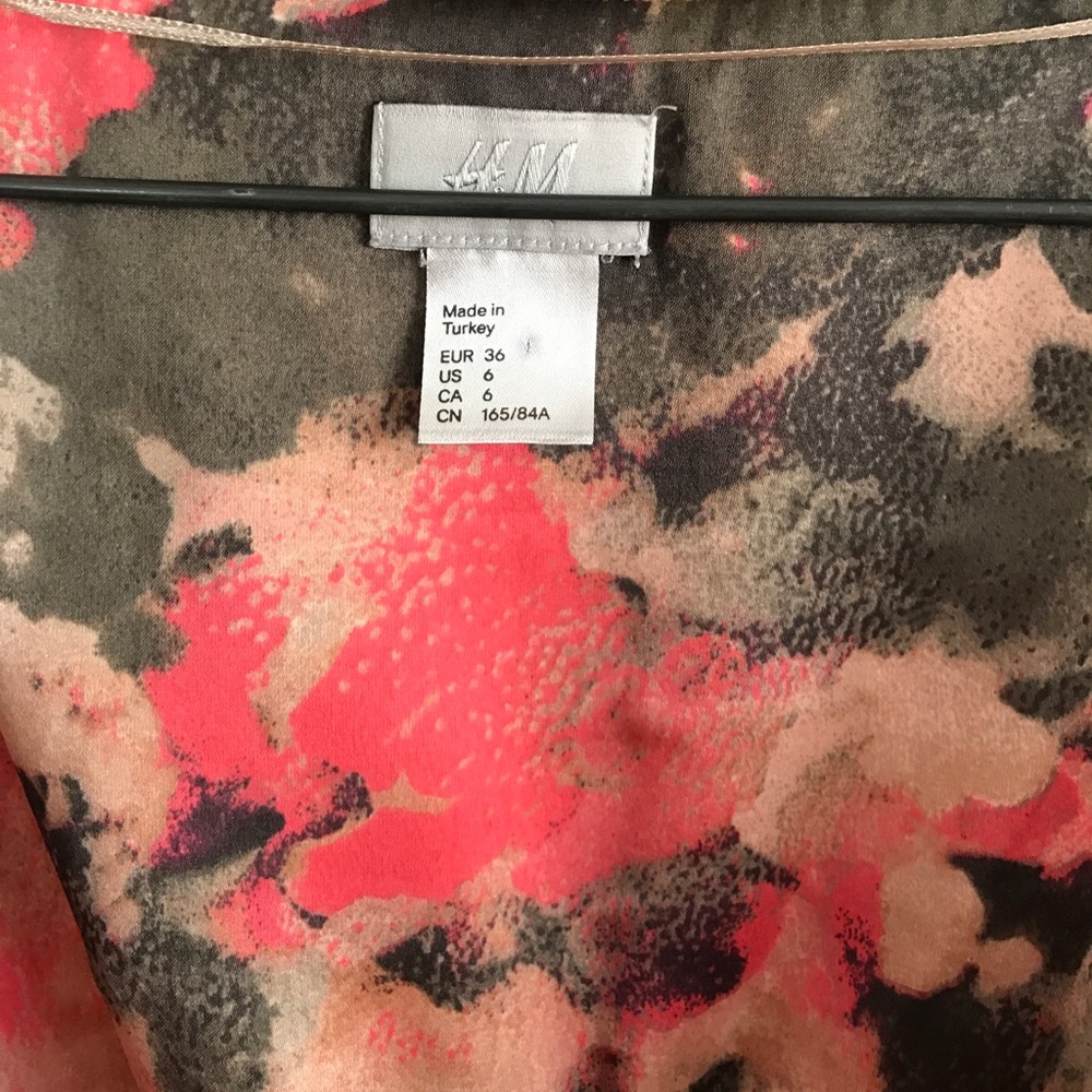 H&M Fun Dress - Picture 3 of 4
